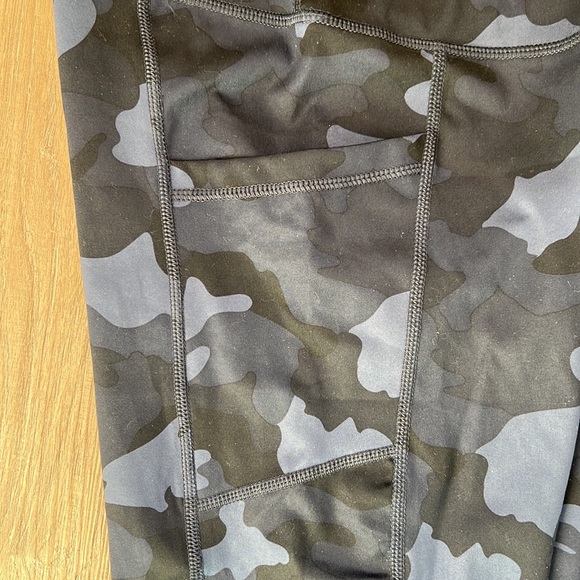 NWT 90 Degree By Reflex Women’s Camo Hi Rise Ankle Length Leggings Sz Medium - Picture 14 of 16